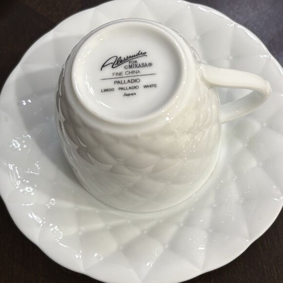 Mikasa VTG Fine China Palladio White Set Of 4 Teacups Saucers Creamer Sugar Bowl - Picture 9 of 9